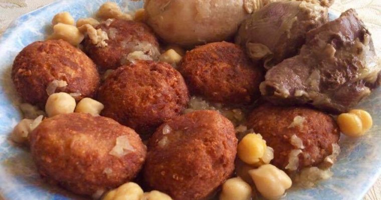 Boulettes de pain rassis en sauce (Sfiriya)