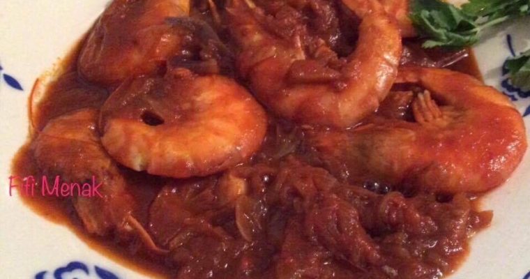 Crevettes à l’oignon et à la tomate