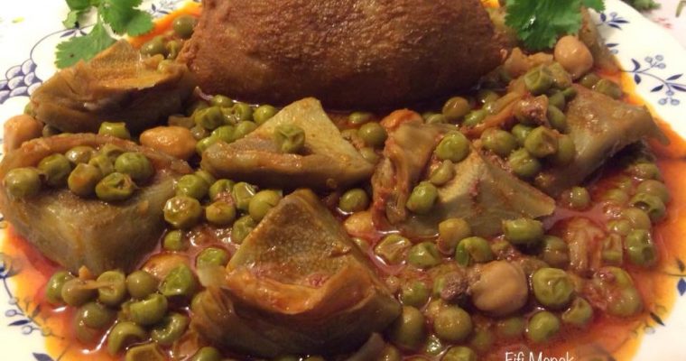 Tripes farcies en sauce avec artichauts et petits pois (Osbane dewara bel qarnoune w el djelbana)
