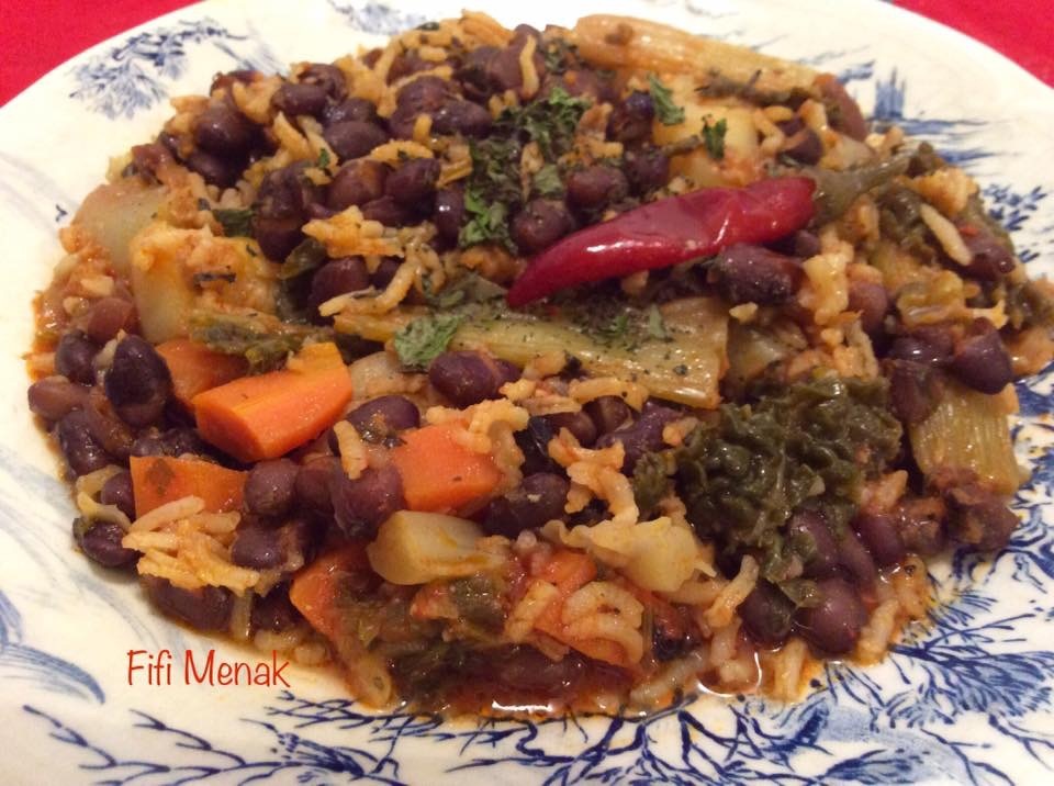 JARDINIÈRE DE HARICOTS NOIRS ET DE LÉGUMES