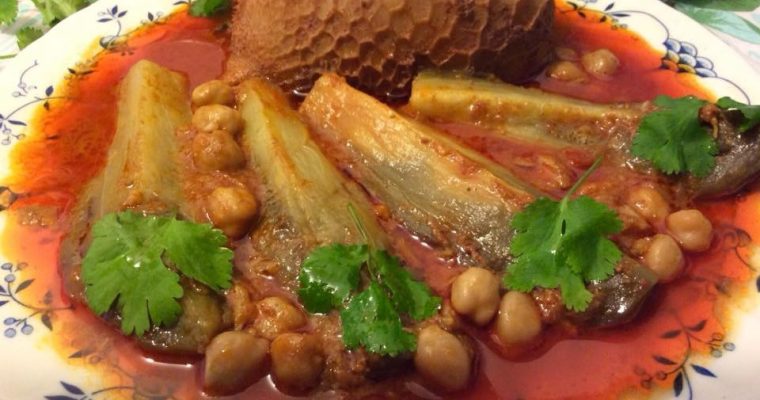 Panse farcie en sauce à l’aubergine (Osbane dewara bel badendjel)