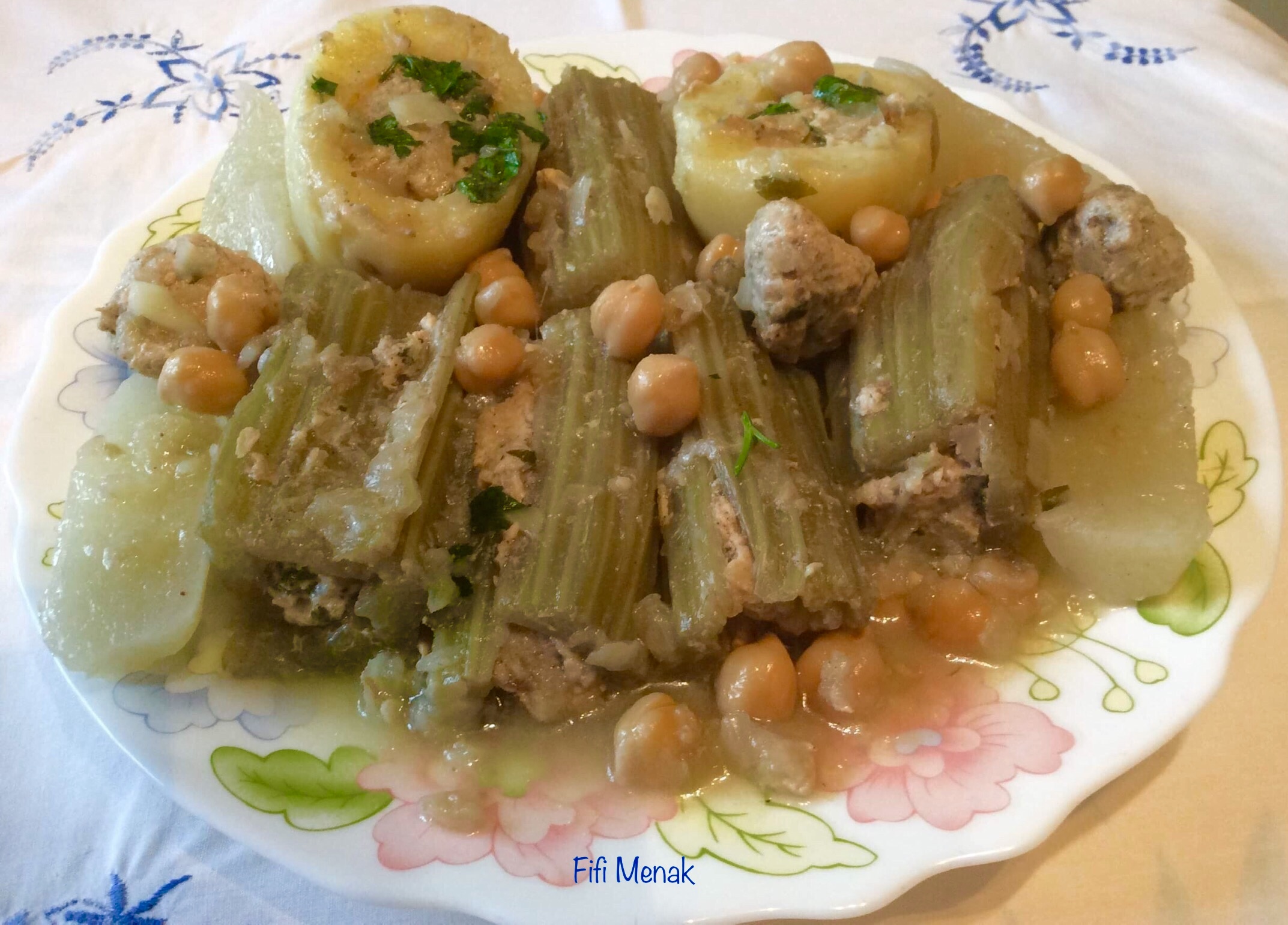 Cardons et pommes de terre farcis (Dolma khorchef-batata)