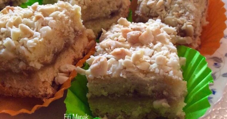 Gâteaux à la confiture de fraises et amandes