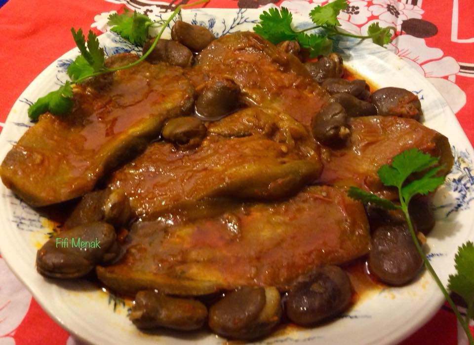 Jardinière aubergine-fèves (Tibkha foul w badendjel)