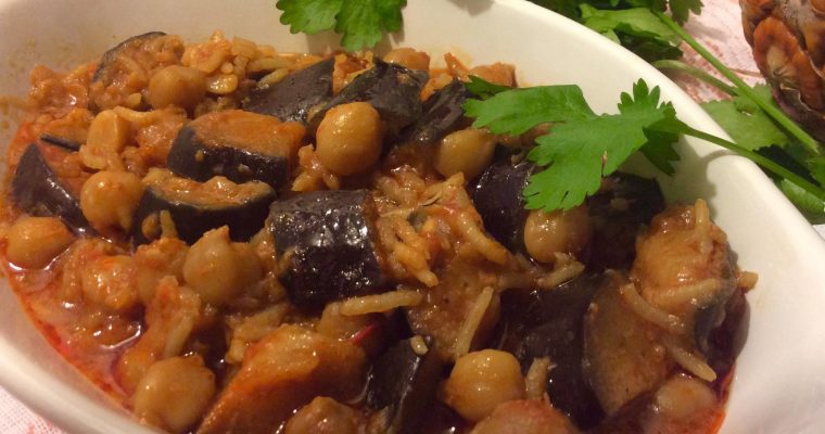 Aubergines en sauce aux pois chiches (Yemma Aouicha)