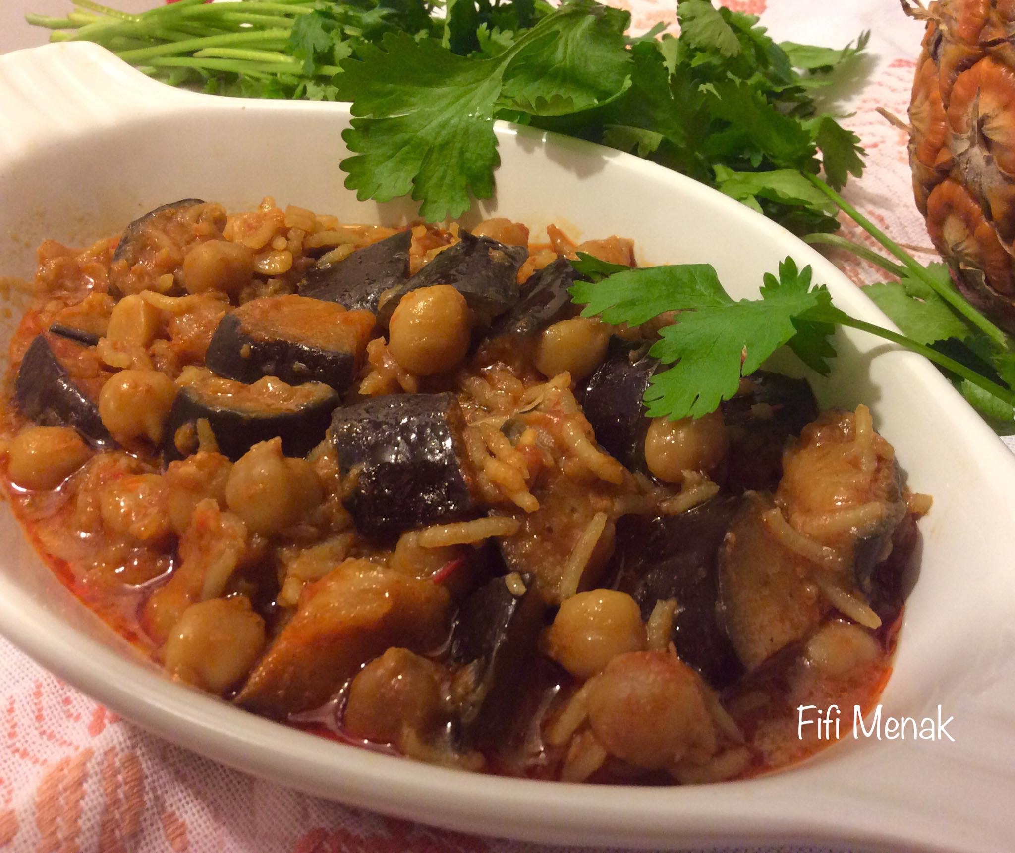 Aubergines en sauce aux pois chiches (Yemma Aouicha)