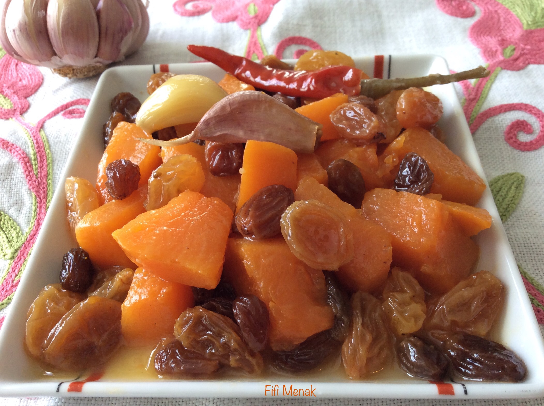 Potiron aux raisins secs – Qara3a hamra b’zbib